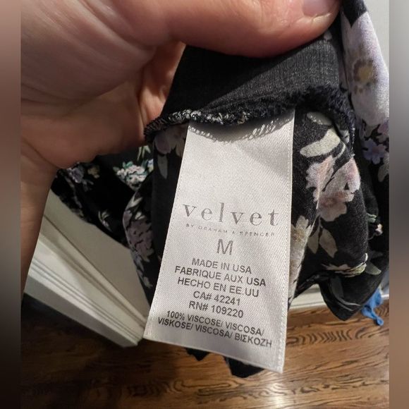 Velvet by graham and Spencer Winola Floral Printed Challis dress size medium - Picture 6 of 11